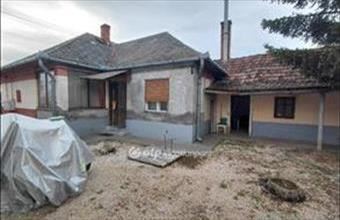 Eladó Jászfényszarui családi ház hirdetés (59343214)