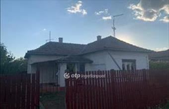 Eladó Törökszentmiklósi családi ház hirdetés (34584635)