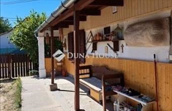 Eladó Tápiósági családi ház hirdetés (31438338)