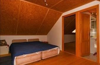 Eladó Ábrahámhegyi családi ház hirdetés (75574754)