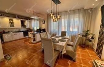 Eladó Szegedi sorház hirdetés (33664773)