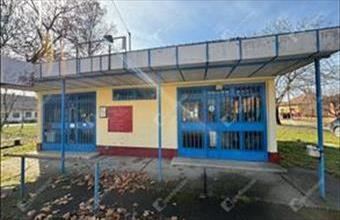 Eladó Szegedi üzlethelyiség utcafronton hirdetés (98471743)