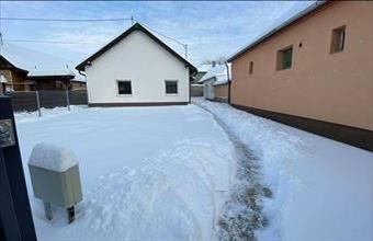 Eladó Nyergesújfalui családi ház hirdetés (49436447)