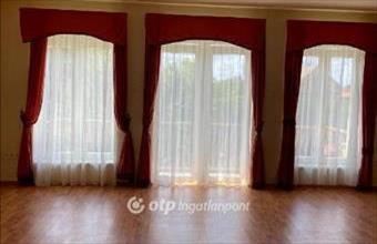 Eladó Péceli sorház hirdetés (43343843)