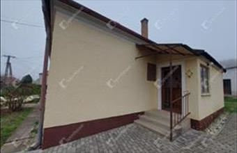 Eladó Tényői ikerház hirdetés (93352765)