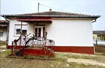 Eladó Nyírgyulaji családi ház hirdetés (84769465)