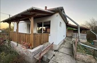 Eladó Tiszadadai családi ház hirdetés (33146464)