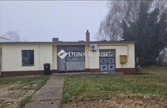 Eladó Fonyódi pince, présház hirdetés (35932347)