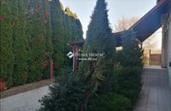 Eladó Bakonyszombathelyi tégla lakás hirdetés (38773827)