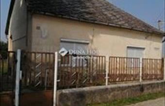 Eladó Ászári családi ház hirdetés (67768842)