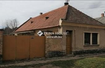 Eladó Pápateszéri családi ház hirdetés (62892336)