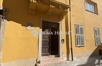 Kiadó Győri üzlethelyiség utcafronton hirdetés (48575959)