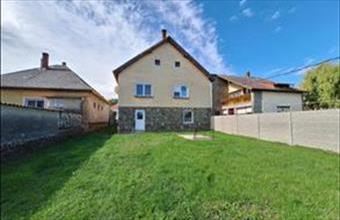 Eladó Egyházasfalui családi ház hirdetés (75874435)