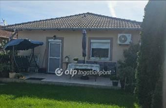 Eladó Halászteleki családi ház hirdetés (45537339)