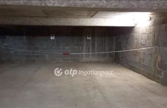 Eladó Pécsi egyedi garázs hirdetés (57733992)