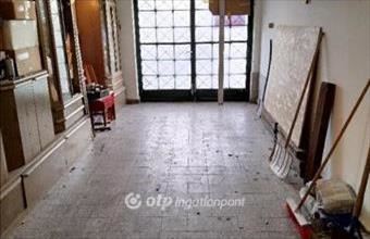 Eladó Pécsi egyedi garázs hirdetés (61427482)