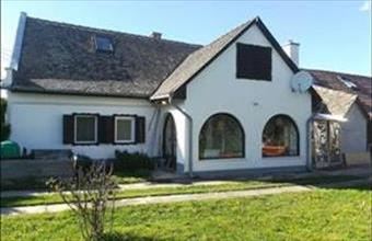 Eladó Tárnokréti családi ház hirdetés (35493645)