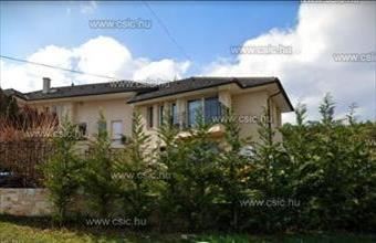 Eladó Budapest III. kerületi ikerház hirdetés (37459623)