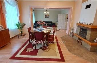 Eladó Kunszentmártoni családi ház hirdetés (34677452)