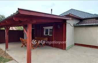 Eladó Kunszentmártoni családi ház hirdetés (37347888)