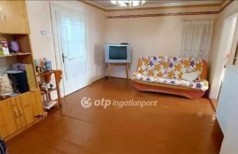 Eladó Szarvasi családi ház hirdetés (64324353)