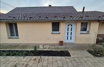 Eladó Szentesi családi ház hirdetés (72734243)