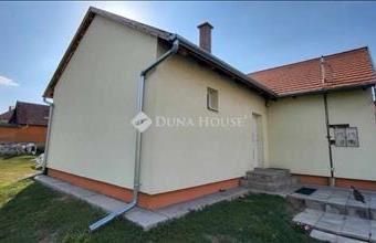 Eladó Jászfényszarui családi ház hirdetés (24969937)