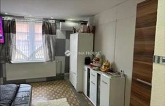 Eladó Nagykőrösi családi ház hirdetés (92734437)