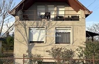 Eladó Tápiószecsői családi ház hirdetés (35383467)