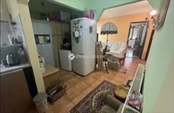 Eladó Úri családi ház hirdetés (44484417)