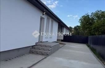 Eladó Dánszentmiklósi ikerház hirdetés (74889445)