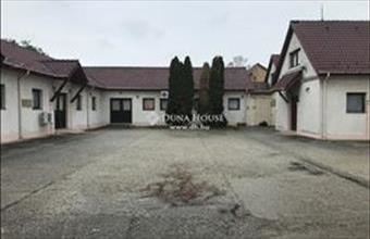 Eladó Győri üzlethelyiség utcafronton hirdetés (33273336)