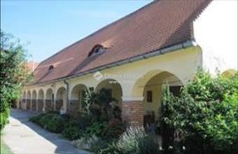 Eladó Győri családi ház hirdetés (75937533)