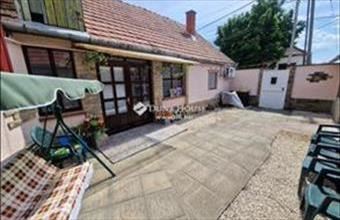 Eladó Bajai családi ház hirdetés (74325725)