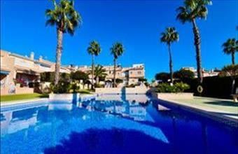 Eladó Spanyolországi sorház hirdetés (94935493)