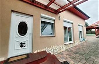 Eladó Gödöllői családi ház hirdetés (34354193)