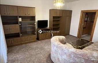 Eladó Dunaújvárosi csúsztatott zsalus lakás hirdetés (79433643)