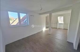 Eladó Fóti tégla lakás hirdetés (92818946)