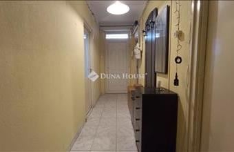 Eladó Kecskeméti tégla lakás hirdetés (22694772)