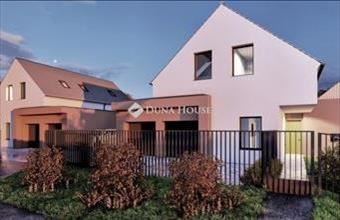 Eladó Veszprémi családi ház hirdetés (85442342)