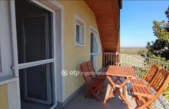 Eladó Balatonboglári házrész hirdetés (42471476)