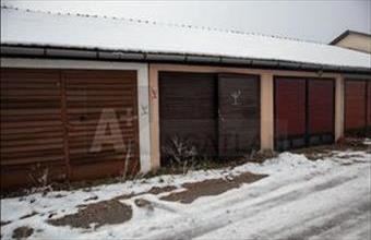 Kiadó Szegedi egyedi garázs hirdetés (57557414)