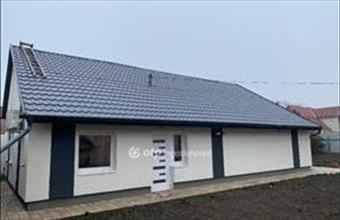 Eladó Szolnoki családi ház hirdetés (72376971)