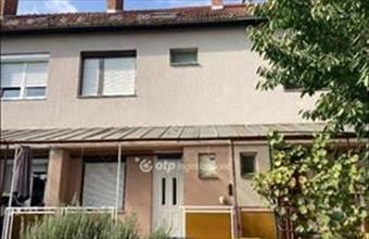 Eladó Gyulai sorház hirdetés (57953397)