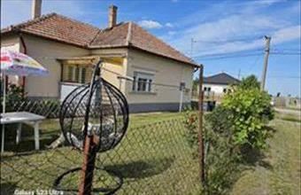 Eladó Kőröstetétleni családi ház hirdetés (79373587)