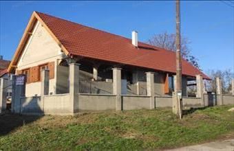 Eladó Balatonendrédi családi ház hirdetés (67392239)