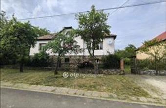 Eladó Hollókői családi ház hirdetés (33854334)