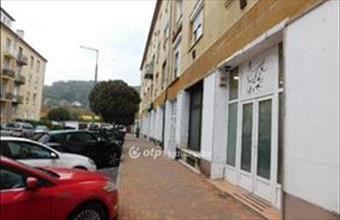 Eladó Salgótarjáni üzlethelyiség utcafronton hirdetés (18673919)