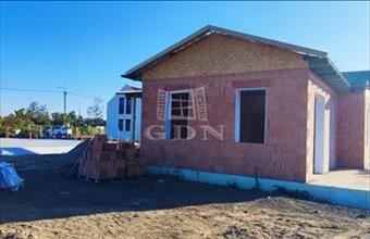 Eladó Tiszaszigeti családi ház hirdetés (99492376)