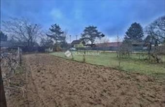 Eladó Fóti lakóövezeti telek hirdetés (33372983)